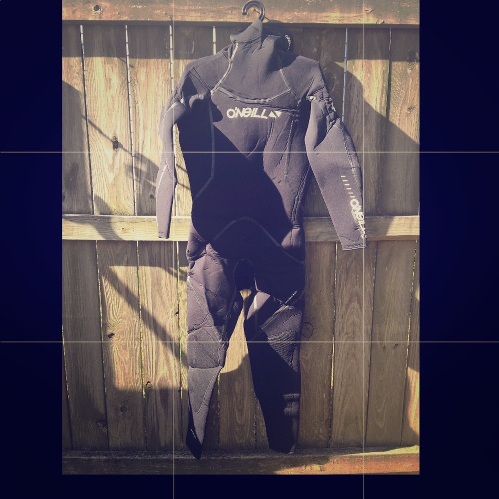 O’Neill 7mm J-Type Fluid Seam Weld Wetsuit w/ hood